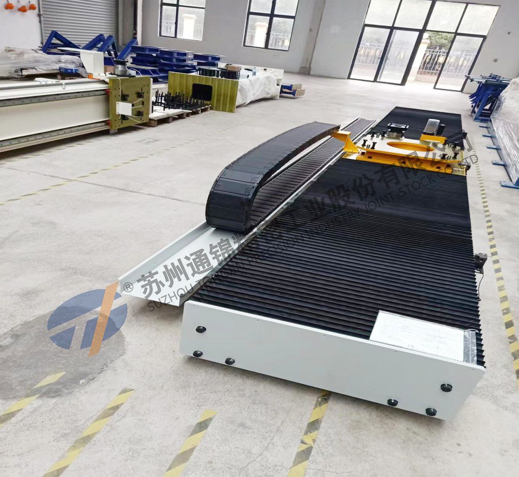 風(fēng)琴罩第七軸機(jī)器人